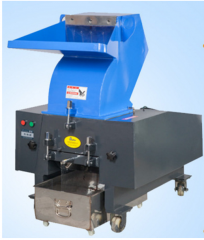 Plastic crusher machine